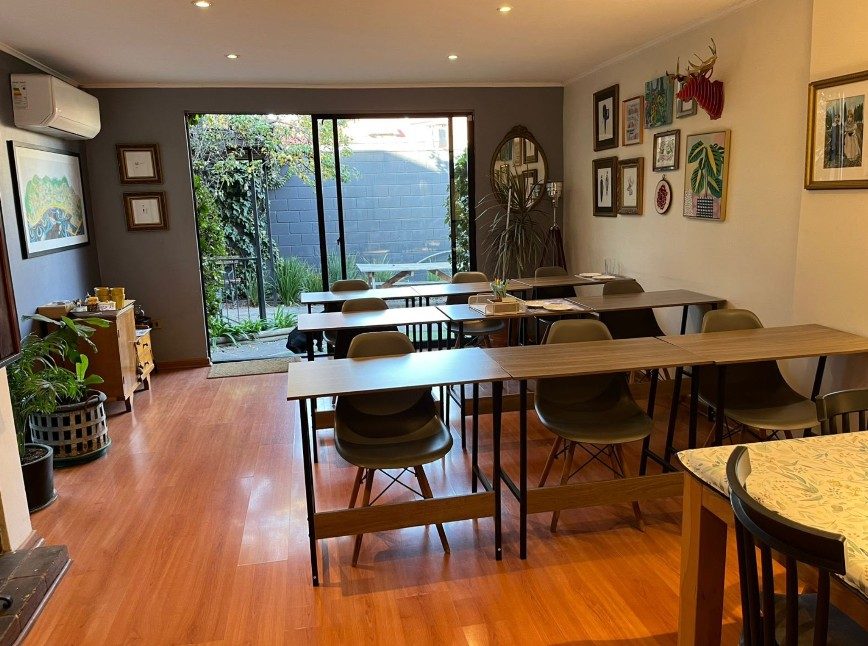 Espacio Acogedor Y Luminoso Para Reuniones, Taller 2